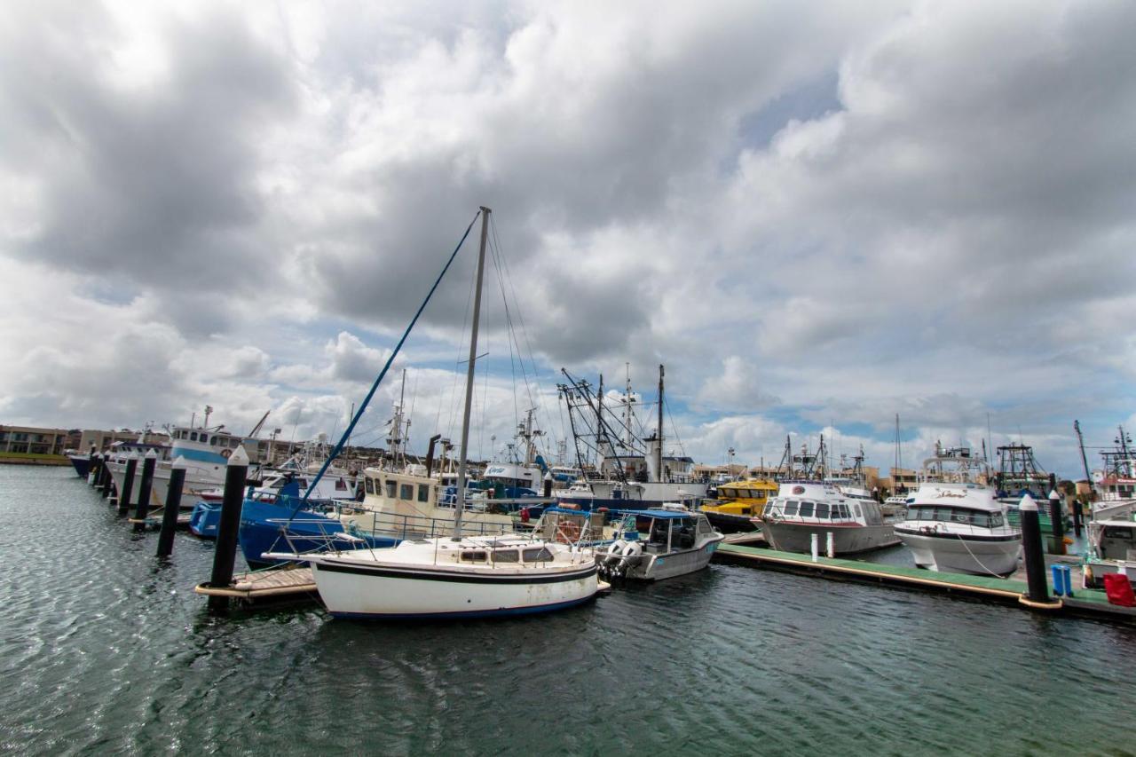 Port Lincoln Marina Waterfront Apartment Exterior photo